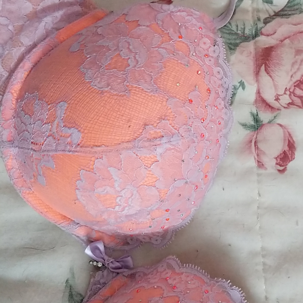 Bra - Picture 2 of 4